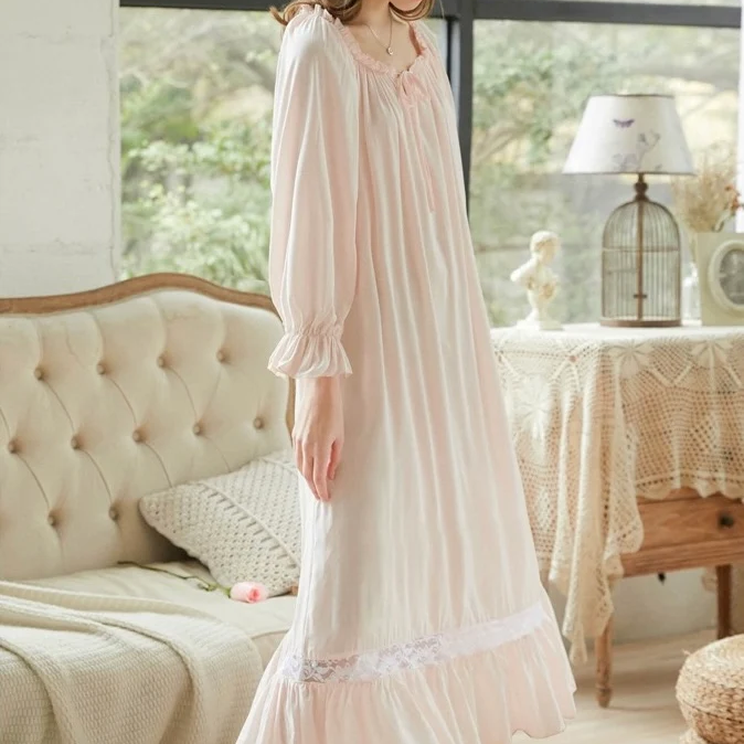 Vestido de dormir de cuello cuadrado estilo vintage