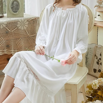 Vestido de dormir de cuello cuadrado estilo vintage