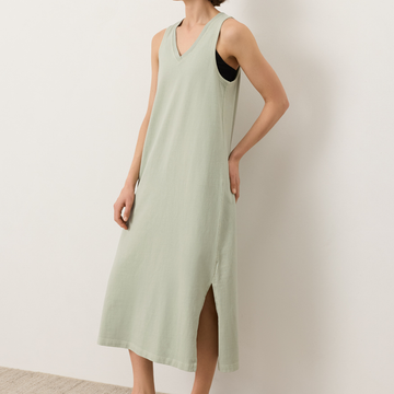 Vestido de dormir sin mangas con abertura lateral